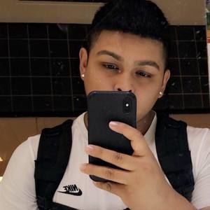 Meet your Posher, Santos